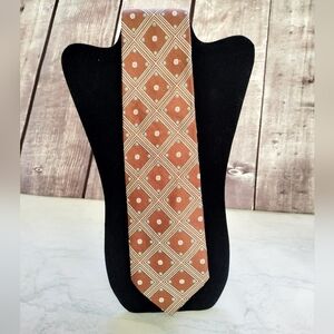 Jos A Bank Tie Necktie Brown Geometric Pattern Made in Italy Silk Tag